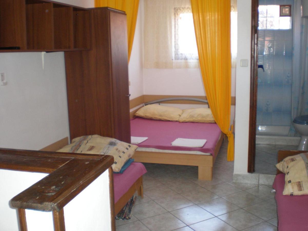 Apartments Pogacic Vir Exterior foto