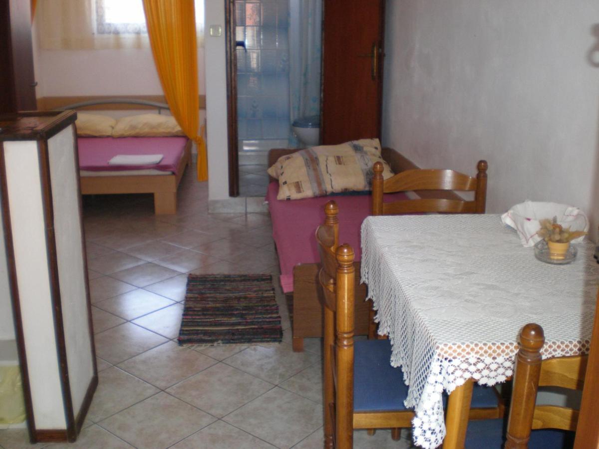 Apartments Pogacic Vir Exterior foto