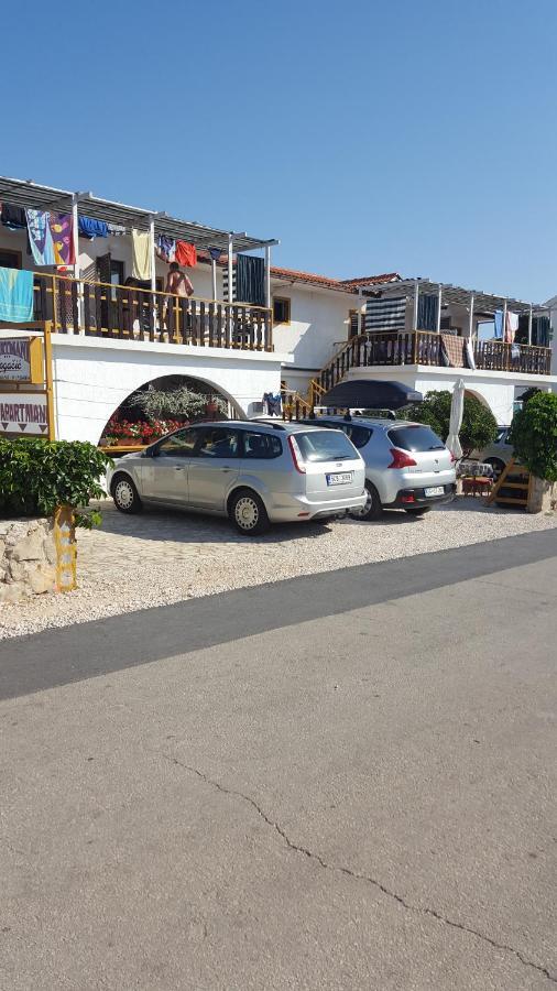 Apartments Pogacic Vir Exterior foto